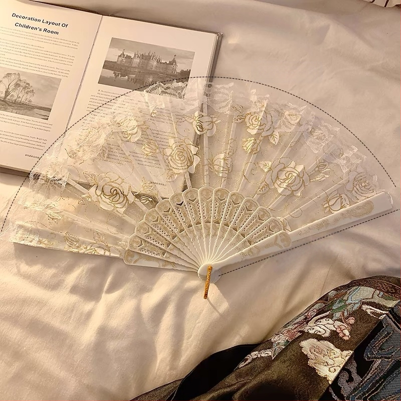 Nauja sulankstoma vėduoklė Nauja kiniško stiliaus nėriniuota rožių vėduoklė Moteriška vasarinė sulankstoma vėduoklė, šokanti antikvarinio stiliaus sulankstoma nacionalinio stiliaus arklio veido suknelė