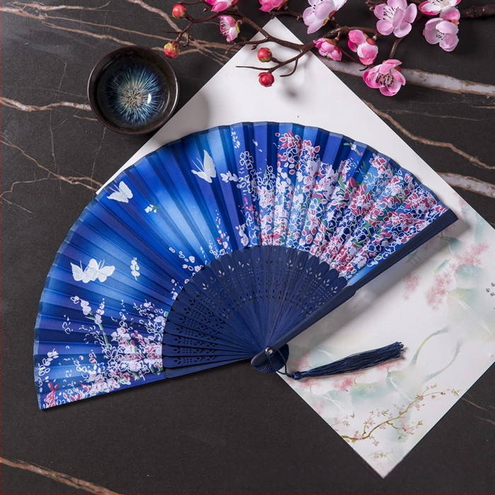 Sklopivi ventilator Hanfu ženske kostime drevnog stila ljetni retro bambusov ventilator kineski stil nacionalni modni sklopivi prijenosni ventilator
