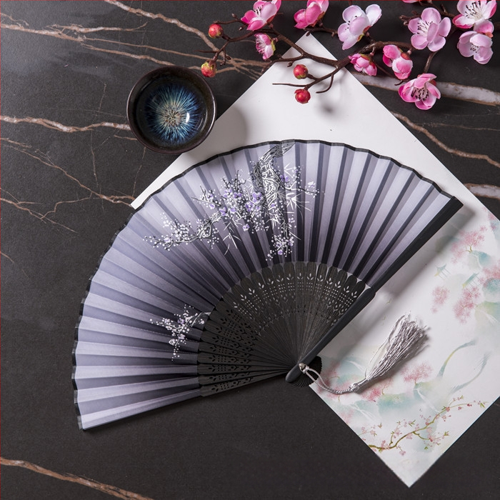 Sklopivi ventilator Hanfu ženske kostime drevnog stila ljetni retro bambusov ventilator kineski stil nacionalni modni sklopivi prijenosni ventilator