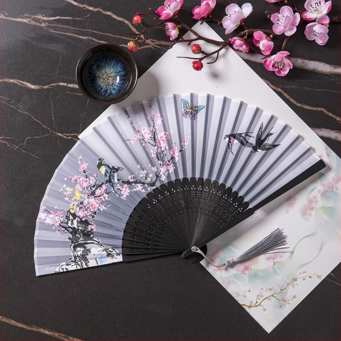 Sklopivi ventilator Hanfu ženske kostime drevnog stila ljetni retro bambusov ventilator kineski stil nacionalni modni sklopivi prijenosni ventilator