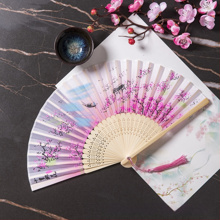 Sklopivi ventilator Hanfu ženske kostime drevnog stila ljetni retro bambusov ventilator kineski stil nacionalni modni sklopivi prijenosni ventilator