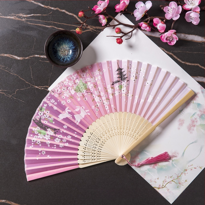 Sklopivi ventilator Hanfu ženske kostime drevnog stila ljetni retro bambusov ventilator kineski stil nacionalni modni sklopivi prijenosni ventilator