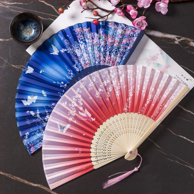 Sklopivi ventilator Hanfu ženske kostime drevnog stila ljetni retro bambusov ventilator kineski stil nacionalni modni sklopivi prijenosni ventilator