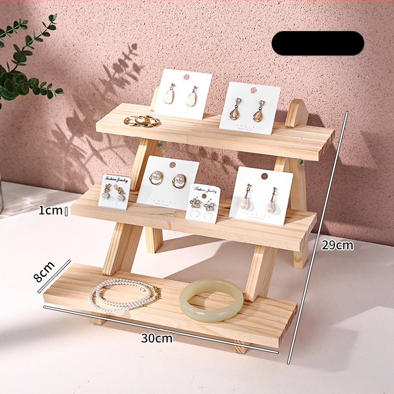 Papuošalų demonstravimo lentyna, medžio masyvo stalviršis, auskarai, papuošalų laikymo lentyna, papuošalų apyrankės, auskarų prekystalis su laiptuotu demonstravimu