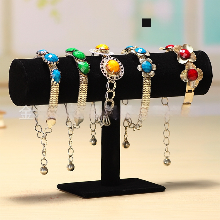 Käevõru riiul Kellariiul Käevõru hoidik Vitriinklamber Ehtepood Ehete leti hoiustamise rekvisiidid