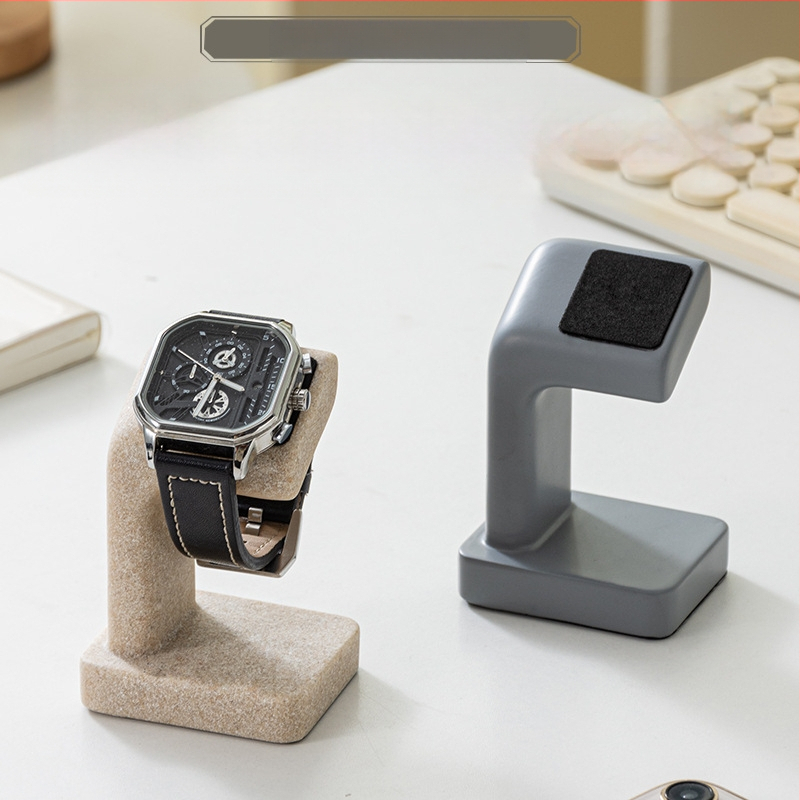 Paprastas, lengvas, prabangus darbalaukio C laikrodžių laikiklis, papuošalai, laikrodžių demonstravimo stovas, dervos namų papuošalų didmeninė prekyba