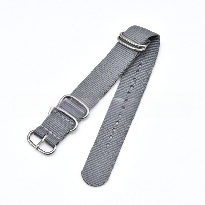 Kvaliteetne viie rõngaga nailonrihmaga ühevärviline lõuendist kellarihm 18 20 22 24 mm ühevärviline kootud käevõru laos.