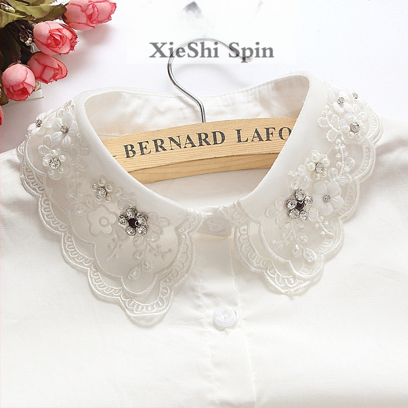 Rudens ir žiemos korėjietiška juodų ir baltų nagų karoliukų, cirkonio, moteriškų, šviežių marškinių, nėriniuotų, apykaklės dekoracijų versija