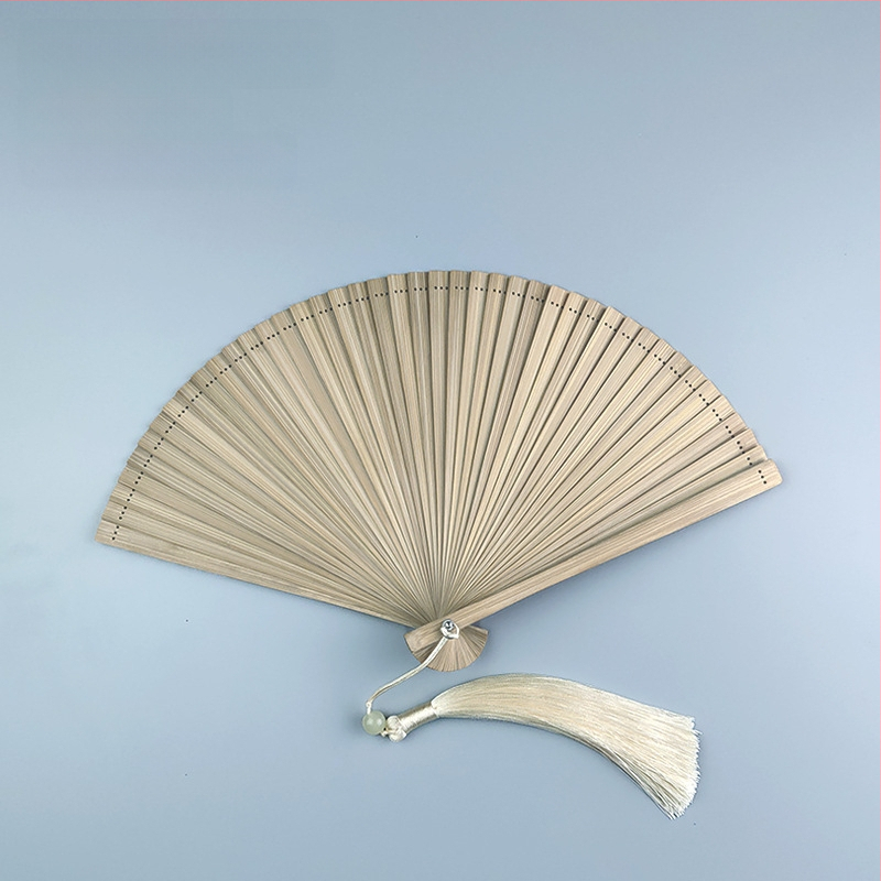 Teljes bambusz összecsukható ventilátor üreges összecsukható mini ventilátor 5 hüvelykes 6 hüvelykes hordozható kínai stílusú antik piros és fekete klasszikus táncventilátor