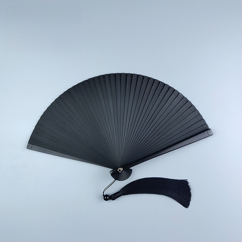 Teljes bambusz összecsukható ventilátor üreges összecsukható mini ventilátor 5 hüvelykes 6 hüvelykes hordozható kínai stílusú antik piros és fekete klasszikus táncventilátor