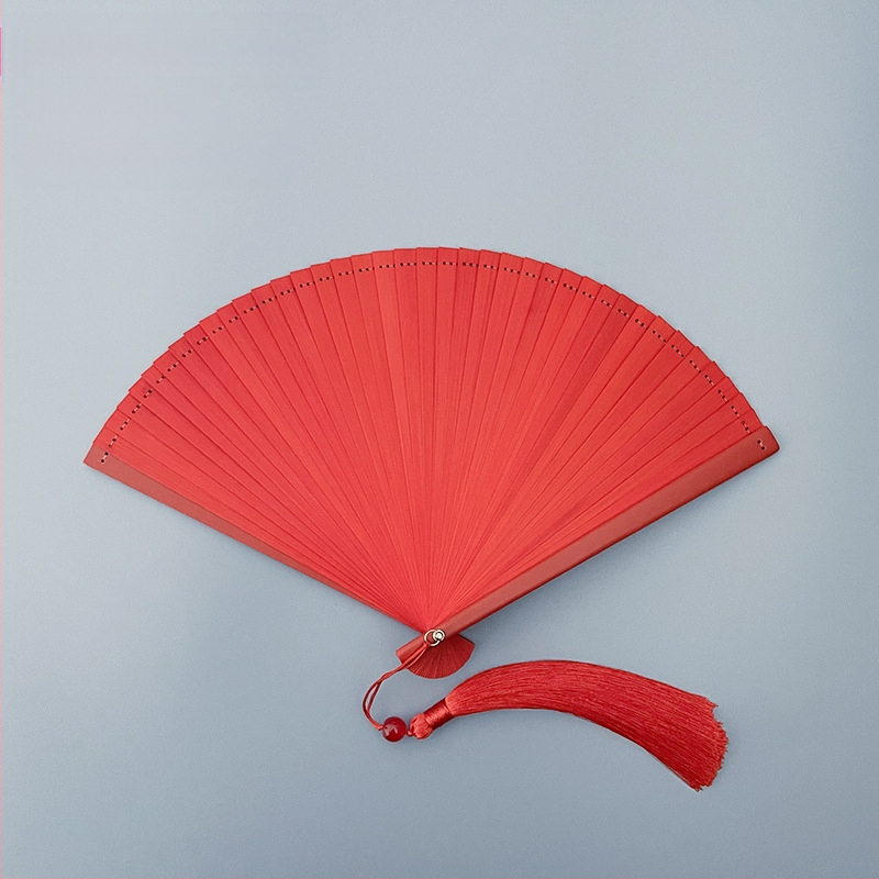 Teljes bambusz összecsukható ventilátor üreges összecsukható mini ventilátor 5 hüvelykes 6 hüvelykes hordozható kínai stílusú antik piros és fekete klasszikus táncventilátor
