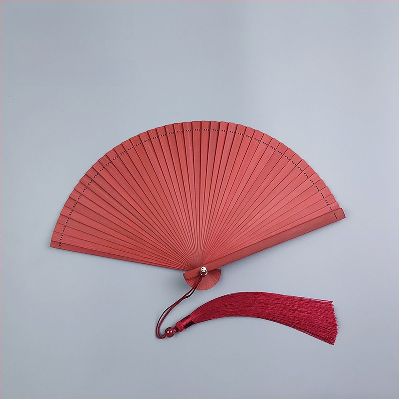 Teljes bambusz összecsukható ventilátor üreges összecsukható mini ventilátor 5 hüvelykes 6 hüvelykes hordozható kínai stílusú antik piros és fekete klasszikus táncventilátor