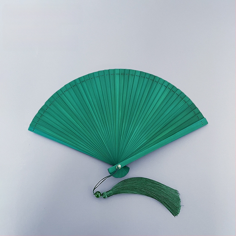 Teljes bambusz összecsukható ventilátor üreges összecsukható mini ventilátor 5 hüvelykes 6 hüvelykes hordozható kínai stílusú antik piros és fekete klasszikus táncventilátor