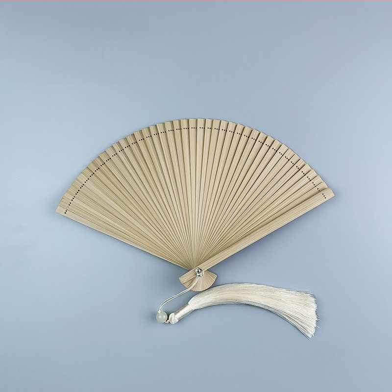 Teljes bambusz összecsukható ventilátor üreges összecsukható mini ventilátor 5 hüvelykes 6 hüvelykes hordozható kínai stílusú antik piros és fekete klasszikus táncventilátor