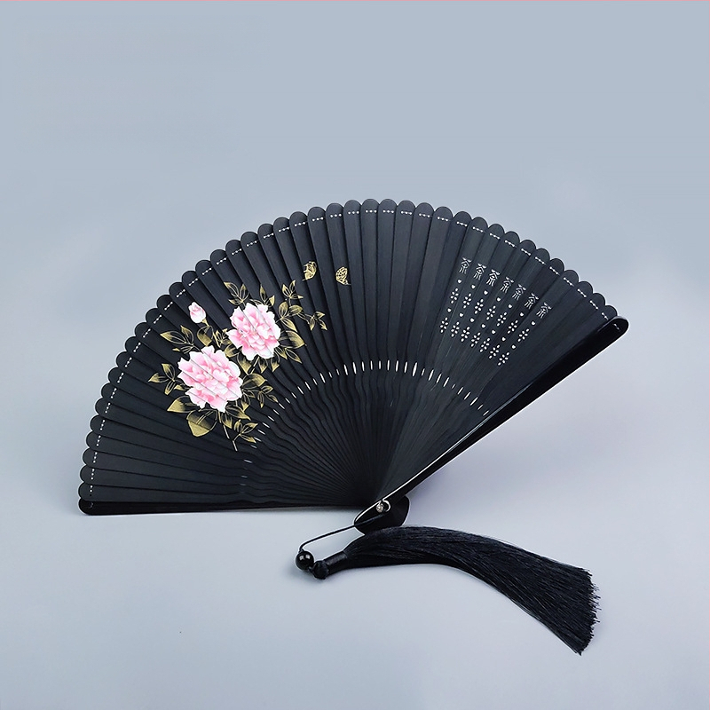 Teljes bambusz összecsukható ventilátor üreges összecsukható mini ventilátor 5 hüvelykes 6 hüvelykes hordozható kínai stílusú antik piros és fekete klasszikus táncventilátor