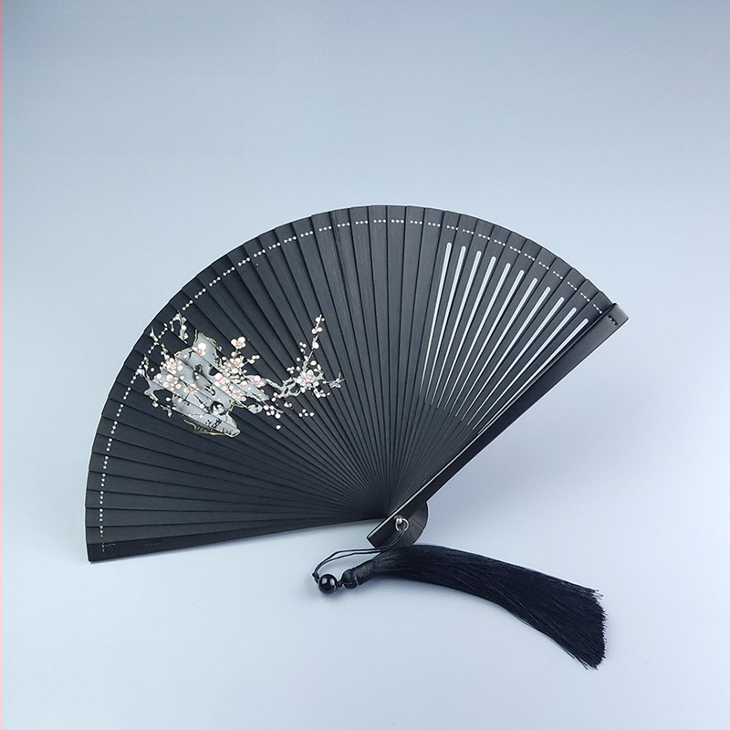 Teljes bambusz összecsukható ventilátor üreges összecsukható mini ventilátor 5 hüvelykes 6 hüvelykes hordozható kínai stílusú antik piros és fekete klasszikus táncventilátor