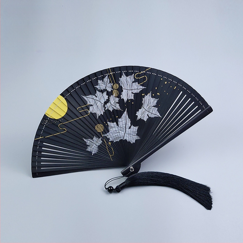 Teljes bambusz összecsukható ventilátor üreges összecsukható mini ventilátor 5 hüvelykes 6 hüvelykes hordozható kínai stílusú antik piros és fekete klasszikus táncventilátor