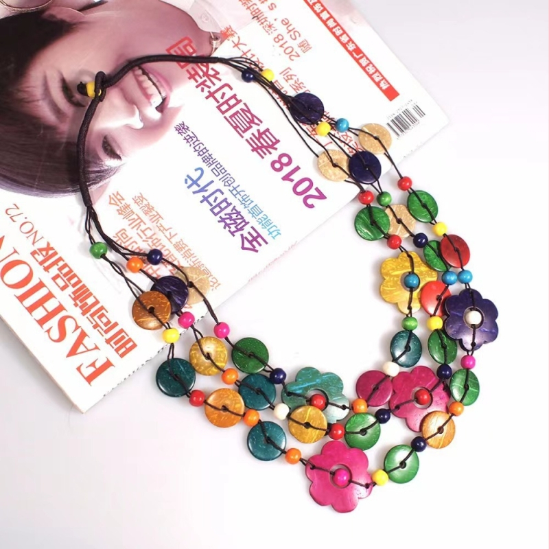 Európai és amerikai etnikai stílusú többrétegű virág medál női nyaklánc bohém kézzel szőtt kókuszhéj ruházati kiegészítők függő