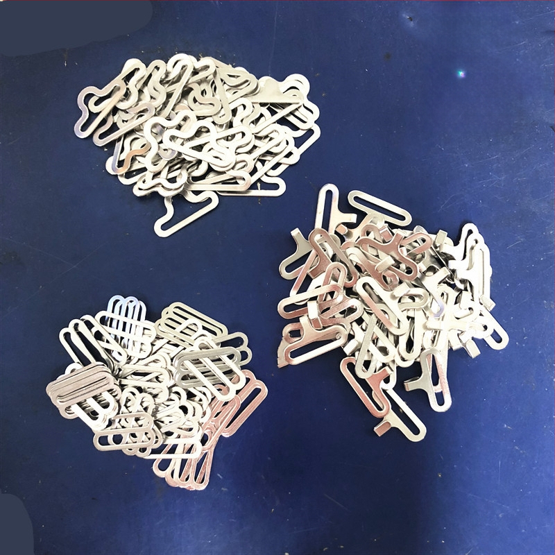 Soodustus metallkonksuga galvaniseeritud kikilipsu pandla 50 komplekti õlarihma metallist reguleeritava pandla kodutekstiili konks