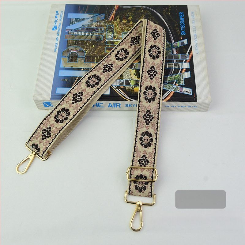 Rankinė per petį su itin plačiais aksesuarais, spalvinga rankinė, storas dirželis, ilgas pakaitinis dirželis, reguliuojamas universalus krepšys per petį