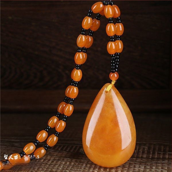 Új Po Bloody pulóverlánc, csúcskategóriás vízcsepp medál, hosszú, sokoldalú nyári utánzatú viaszméz nyaklánc női nyakpánt ajándékba