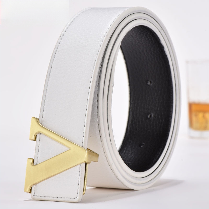 Gyártói divatos férfi öv V-alakú öv koreai stílusú licsi mintás divatos betűs öv férfi és női marhaöv