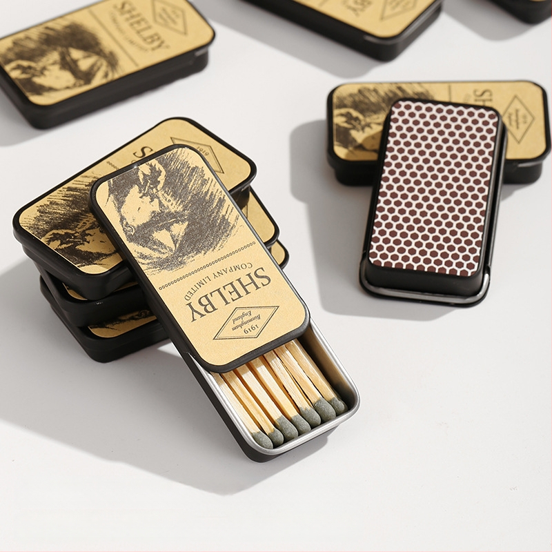 Täiustatud Shelby matšivalgusti, luksuslik plekkkarp, veresaun, gangster, sama stiil, võõras tuli, vanamoodne vintage-matš, kõrge värviväärtus.