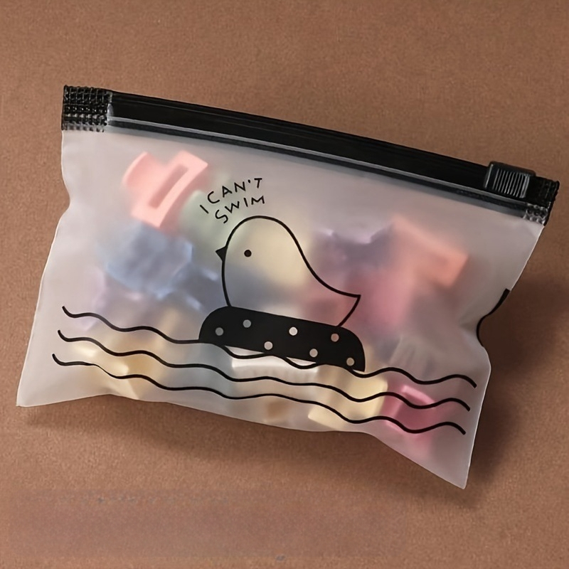 Új, cukorka színű, kis méretű, fogócsatos, matt téglalap alakú, cápacsatos, frufruval, összetört hajtűvel, mini hajtűvel ellátott női fejfedő