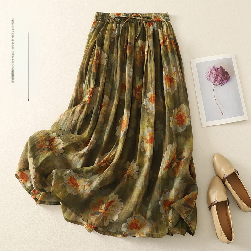 Valódi felvétel egy nyári új retró, lezser, sokoldalú, rami mintás, kétrétegű szoknyáról