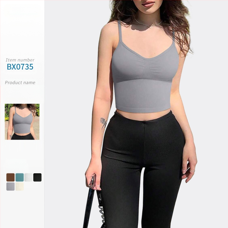 Naiste joogavest ilma rinnapatjadeta, soonikkoes kootud sukahoidjatega sporditop, reguleeritavad õlarihmad, õmblusteta lühike sisemine rõivas