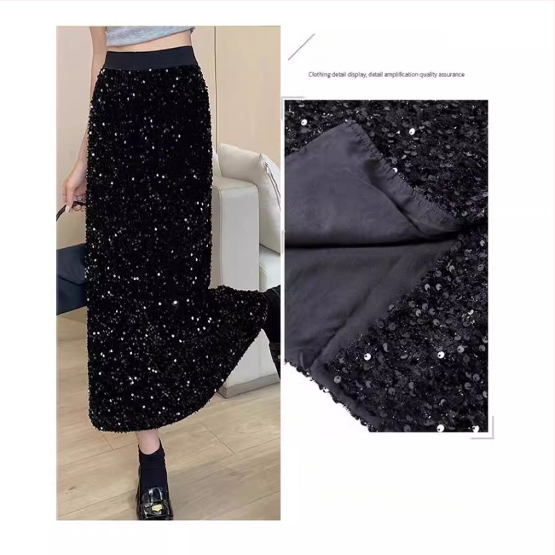 Hosszú, testhezálló szoknya finom flitterekkel és hasított, A-vonalú, egyenes szoknya exkluzív dizájnnal