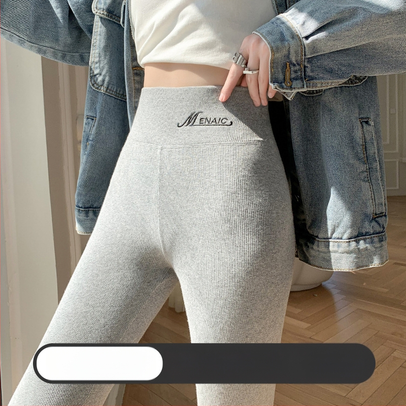 Őszi és téli bársony leggings női szűk leggings szürke menetes karcsúsító bárány bársony bélelt meleg pamut nadrág 9087