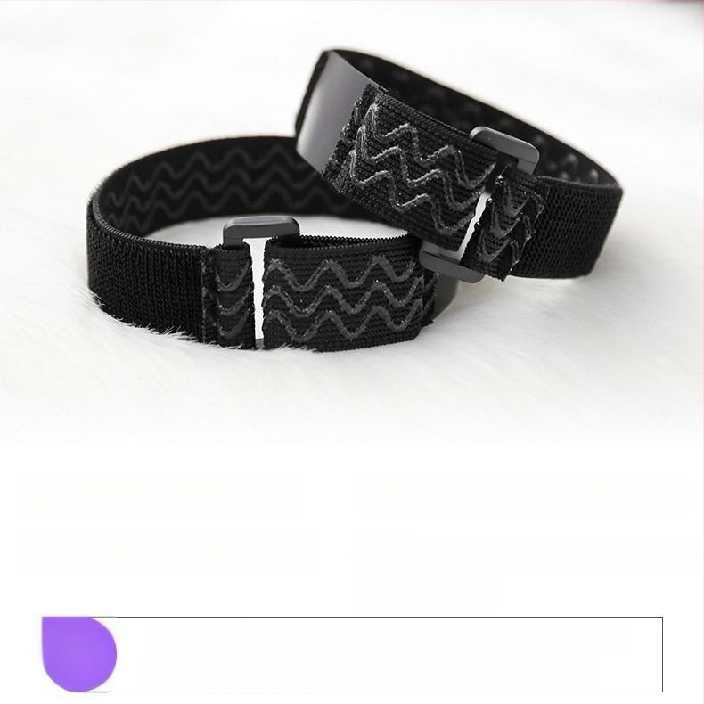 Kukkumisvastaste takjapaeltega pikad saapad, poolrihmadega sukad, libisemisvastaste üle põlve ulatuvate rihmadega kõrged saapad