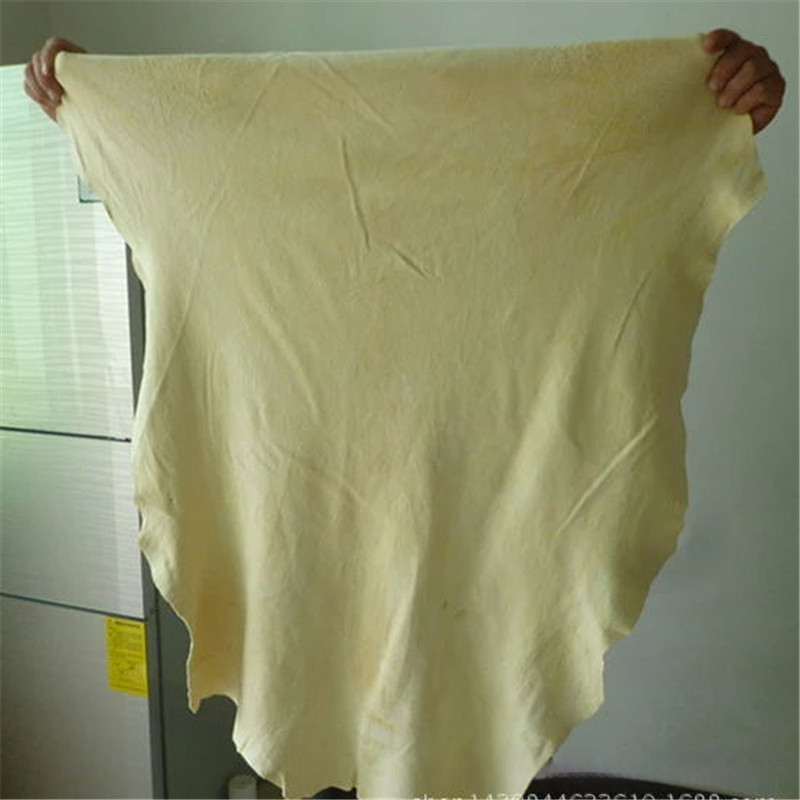 Storas skuduras, sugeriantis elnio odos audinys, automobilių plovimui, netaisyklingos tekstūros vištienos odos audinys, automobilių plovimui, specialus skuduras, zomšinis rankšluostis