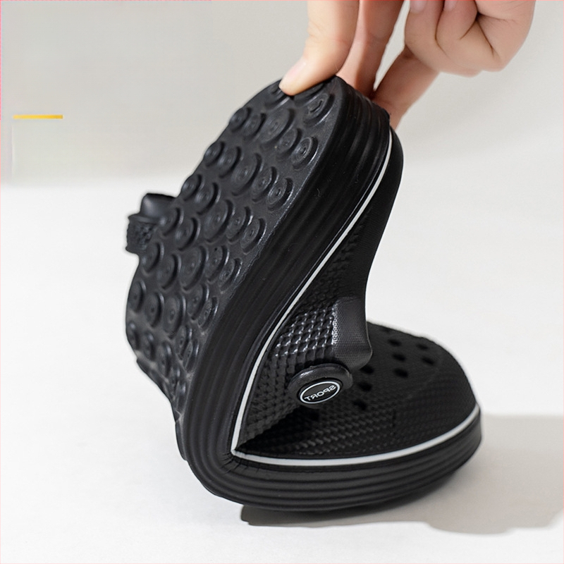 Lyukas cipők Férfi nyári külső ruházat Hétköznapi trágyaérzetű baotou papucsok Férfi vezetési sport puha talpú strandszandálok