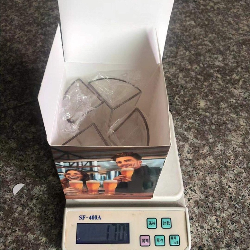 Piiriülene populaarne superkuunar, kukkumiskindel ja mitte kergesti purunev, akrüülveiniklaas, loominguline neli-ühes õlleklaas