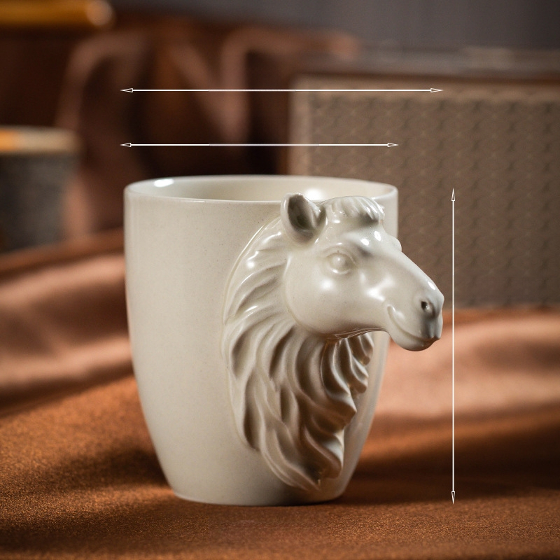 Keraminis espreso puodelis su skersiniu kraštu, lengvas, prabangus uosio spalvos „Master Cup“ su gyvūnų spalvos trimatė rankena, kūrybingas asmeninis vandens puodelis