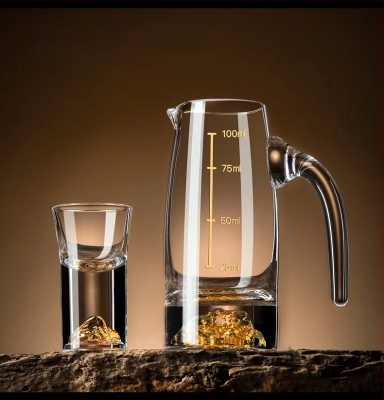 Kūrybingas Jinshan alkoholinių gėrimų dozatorius, alkoholinių gėrimų taurė, maža taurė, soju taurė, spiritinis puodelis, alkoholinių gėrimų dozatorius, lengvas prabangus krištolinis stiklas