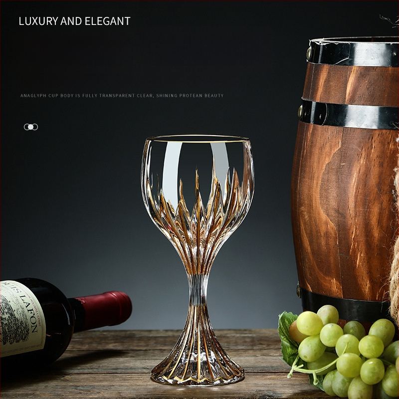 Kerge luksuslik kuldne veiniklaas Euroopa stiilis vintage kristallklaasist pokaal kinkekarbis kolimise kinkekarbis kristallveiniklaaside komplekt
