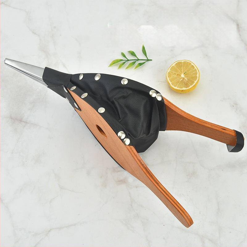 ♀ Puidust käsitsi pressitud puhur, välistingimustes kasutatavad grillitööriistad, kaasaskantav grilli kaminapuhur