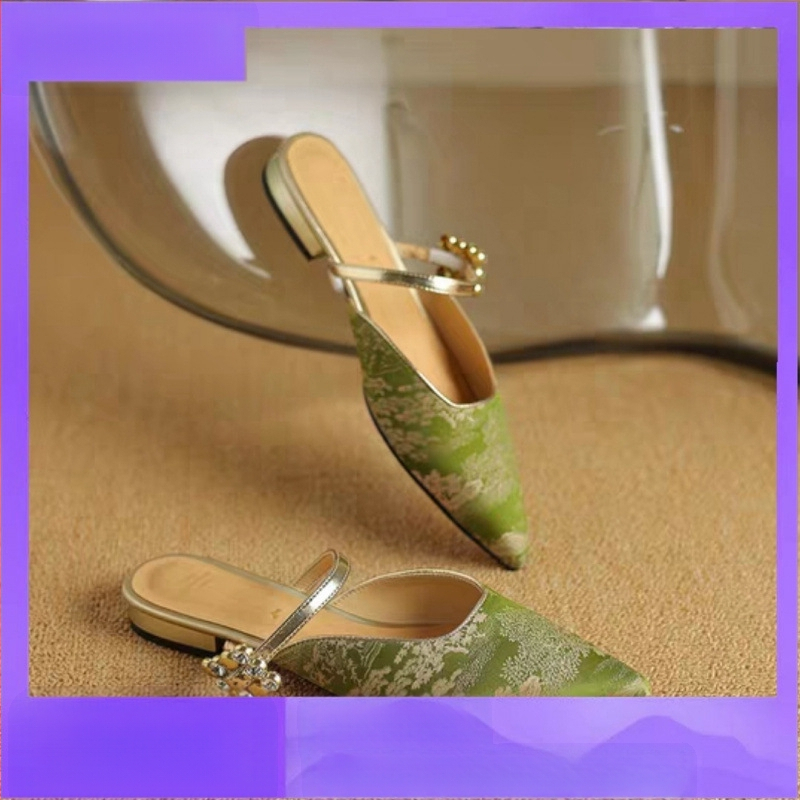 Naujos kiniško stiliaus žakardo, kalnų krištolinės, žemakulnės šlepetės moterims, vasarinės, naujos, stilingos, storakulnės, smailios nosies, basutės su tingiu padu
