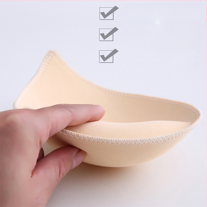 Rinnapadjad, paksendatud sisetükid, väikeste rindadega push-up spordirinnahoidjad, vestid, rinnarihmad, ujumistrikood, hingavad push-up alusalused