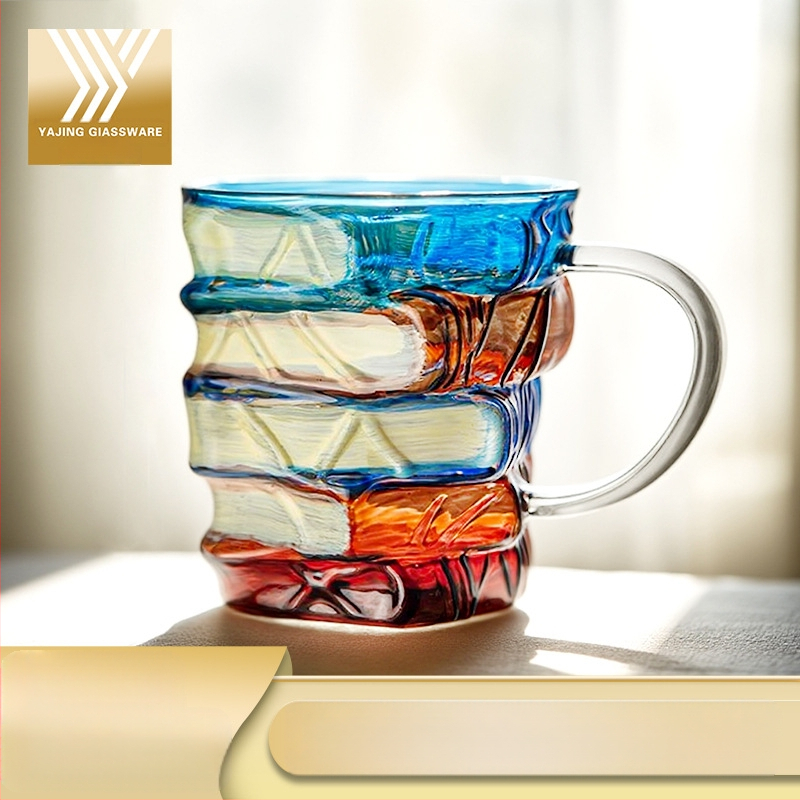 Piiriülene uus ja populaarne majapidamises kasutatav uudne kohvitass, kõrge borosilikaatklaasist tass, käsitsi maalitud virnastatud raamatukruus