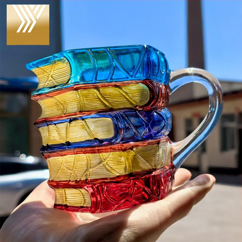 Piiriülene uus ja populaarne majapidamises kasutatav uudne kohvitass, kõrge borosilikaatklaasist tass, käsitsi maalitud virnastatud raamatukruus