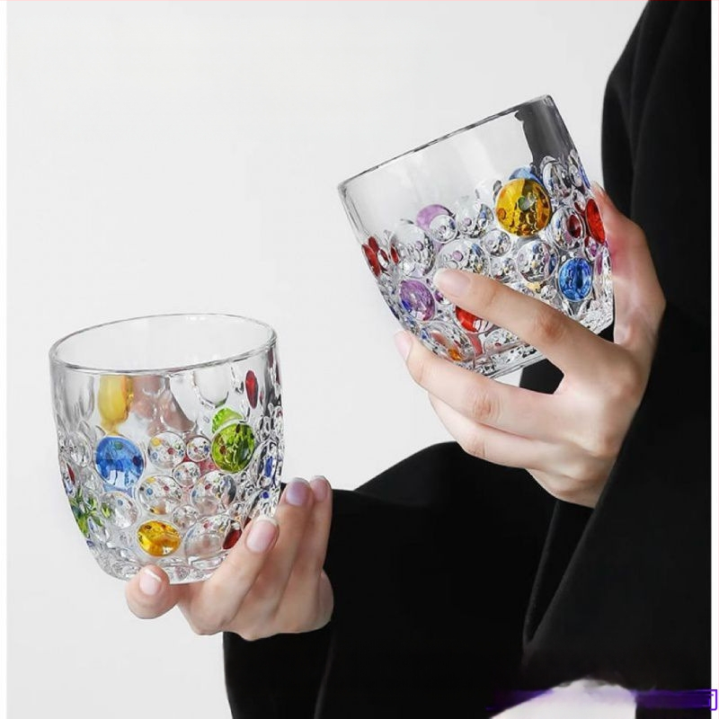 Nauja spalvota taškuota taurė, aukštos kokybės viskio taurė, užsienio vyno taurė, aukštos kokybės alaus taurė, vandens taurė, devynios