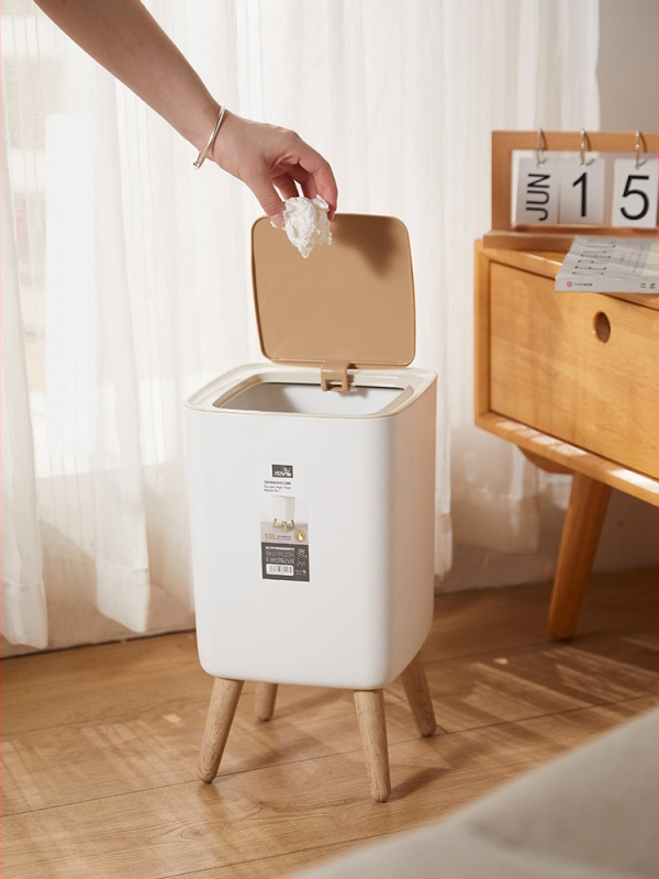 Vairumtirdzniecības augstpapēžu atkritumu tvertne japāņu stilā, vienkāršs baļķu stila elastīgs pārsegs, jauks mājas viesistabas grīdas paliktnis ar augstpapēžu...