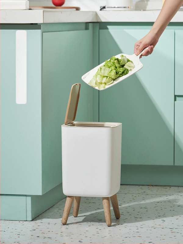 Vairumtirdzniecības augstpapēžu atkritumu tvertne japāņu stilā, vienkāršs baļķu stila elastīgs pārsegs, jauks mājas viesistabas grīdas paliktnis ar augstpapēžu...