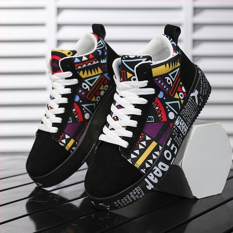 Piros férfi cipők 2025 új ifjúsági év szabadidős sport középiskolás gyerekeknek a kígyó éve magas szárú cipők diák utcai cipők