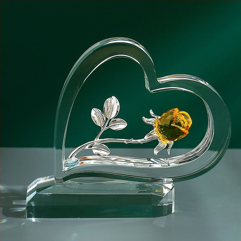 Meilės gėlė Namų apstatymas Svetainė Miegamasis Įėjimas Stalo dekoravimas Gimtadienio dovana Valentino diena Rožė Širdies formos papuošalai