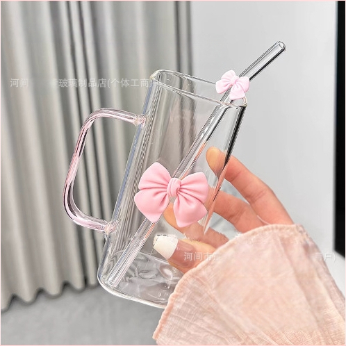 Ins Style kandiline vibuga klaasist tass käepidemega, hea välimusega, kõrge temperatuurikindlusega, armas haldjasroosa õlgtass